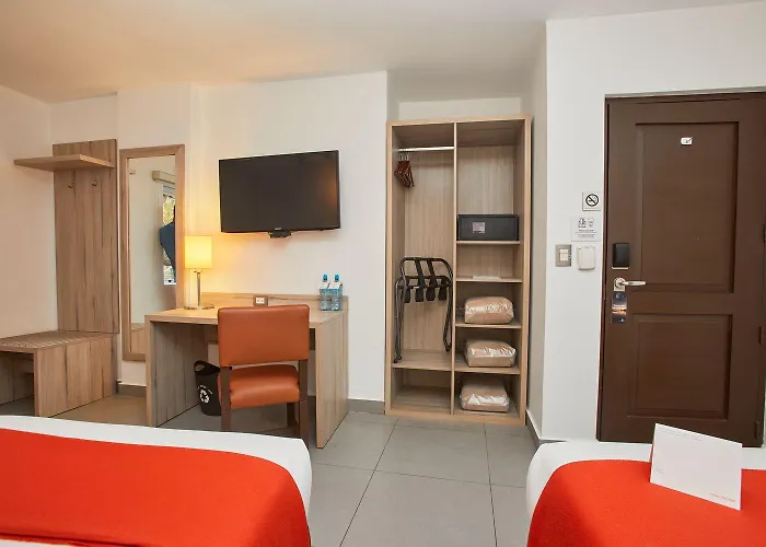 Casa Andina Standard Hotel
