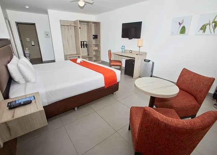 Casa Andina Standard Hotel